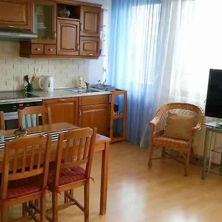 Na Zlotych Lanach - Z Parkingiem *