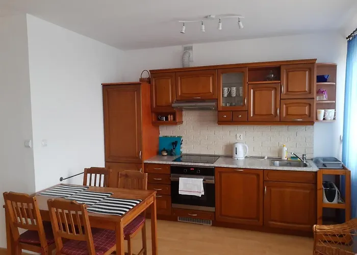 Na Zlotych Lanach - Z Parkingiem *